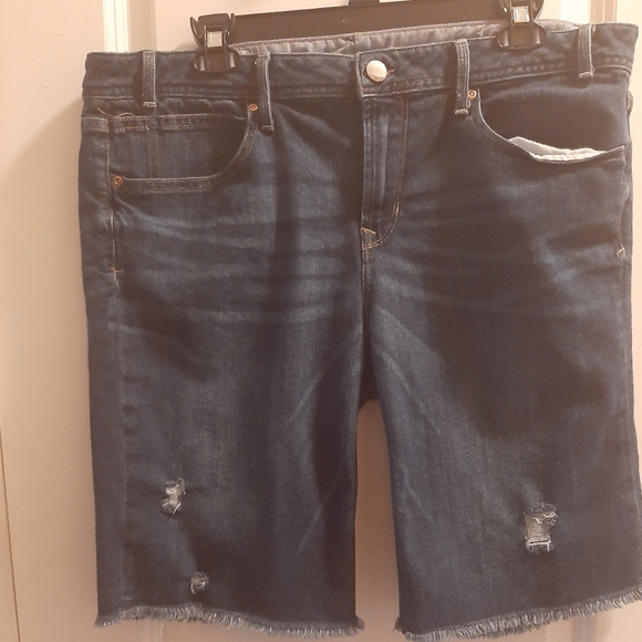 Bermuda denim short - Picture 2 of 6